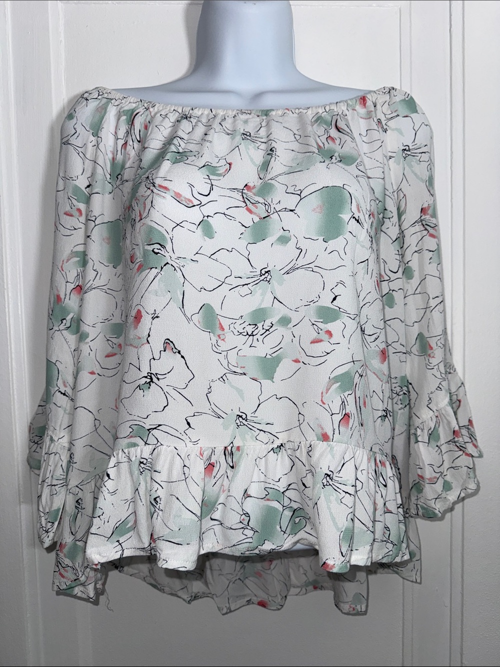 Sanctuary White Floral Off-Shoulder Ruffle Blouse size small